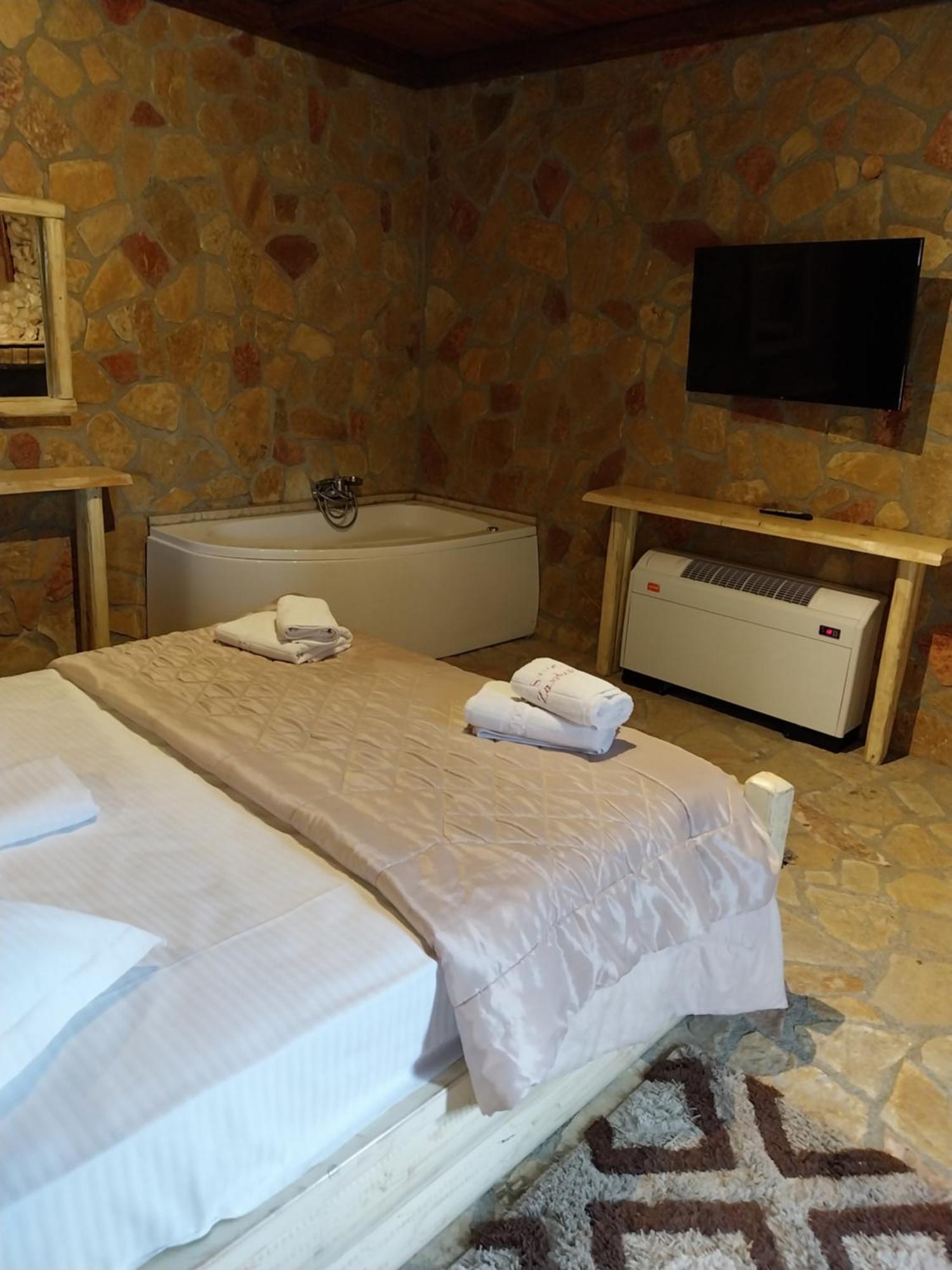 Vip Kalavrita Apartment ภายนอก รูปภาพ