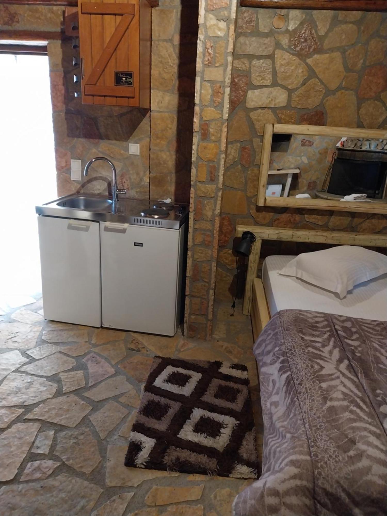 Vip Kalavrita Apartment ภายนอก รูปภาพ
